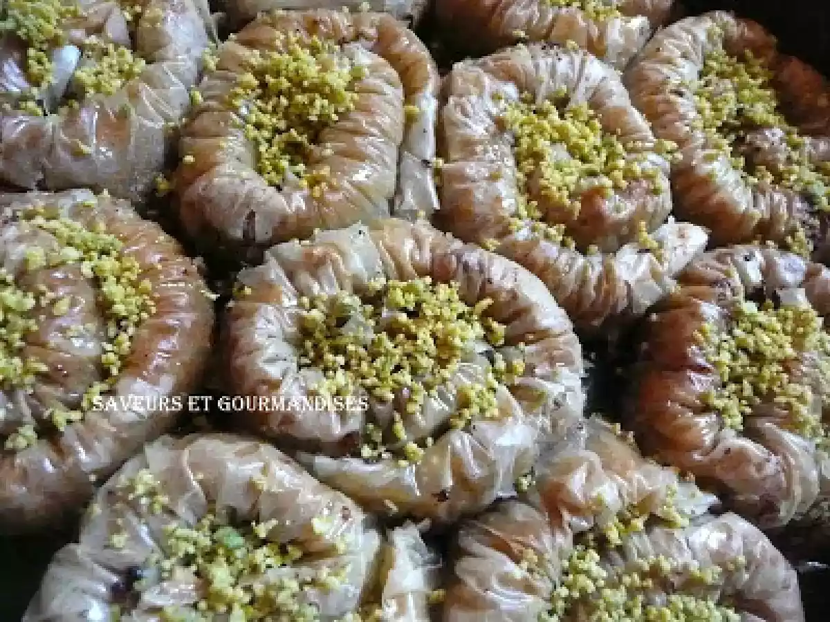 BULBUL -YUVASI ou NID DU ROSSIGNOL. - photo 3