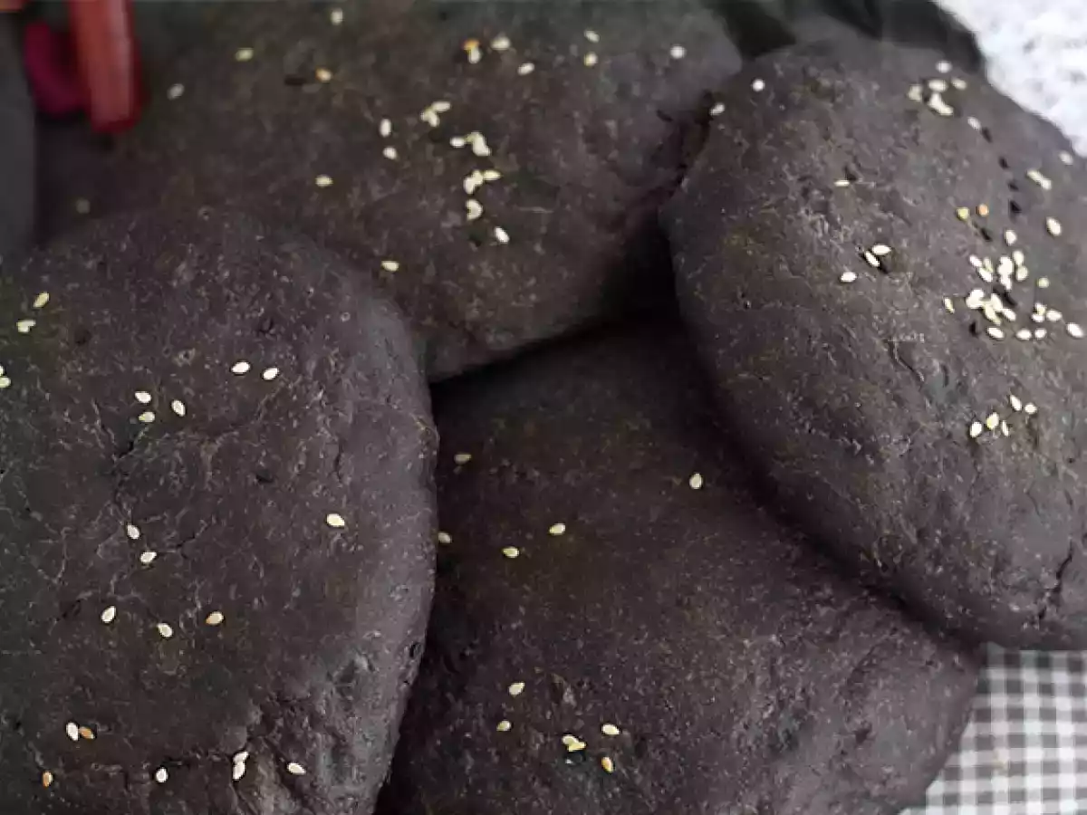 Buns noirs à l'encre de seiche - photo 3