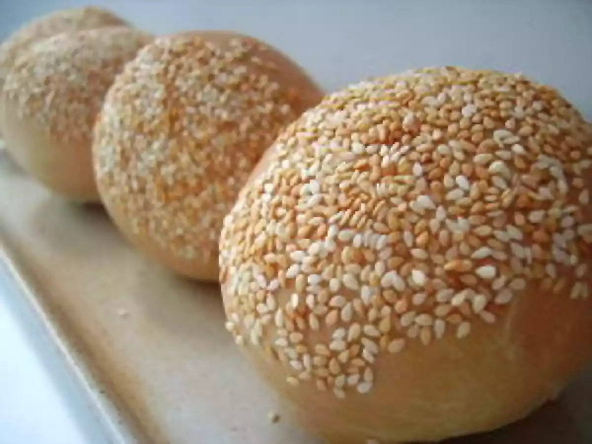 BUNS / PAINS À HAMBURGERS et CHICKEN BURGERS