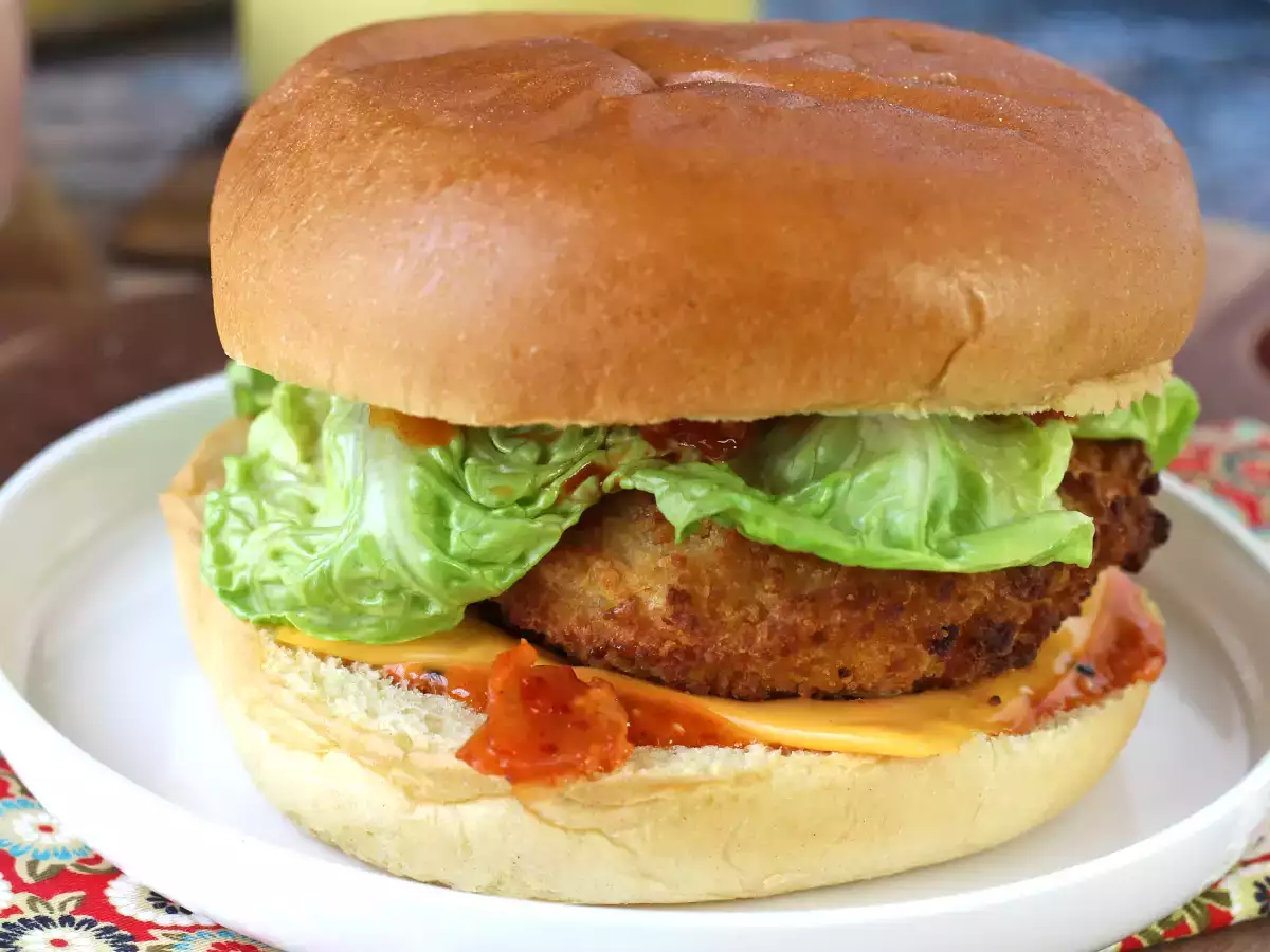 Burger au poulet pané à la coréenne : croustillant, épicé et ultra gourmand - photo 7