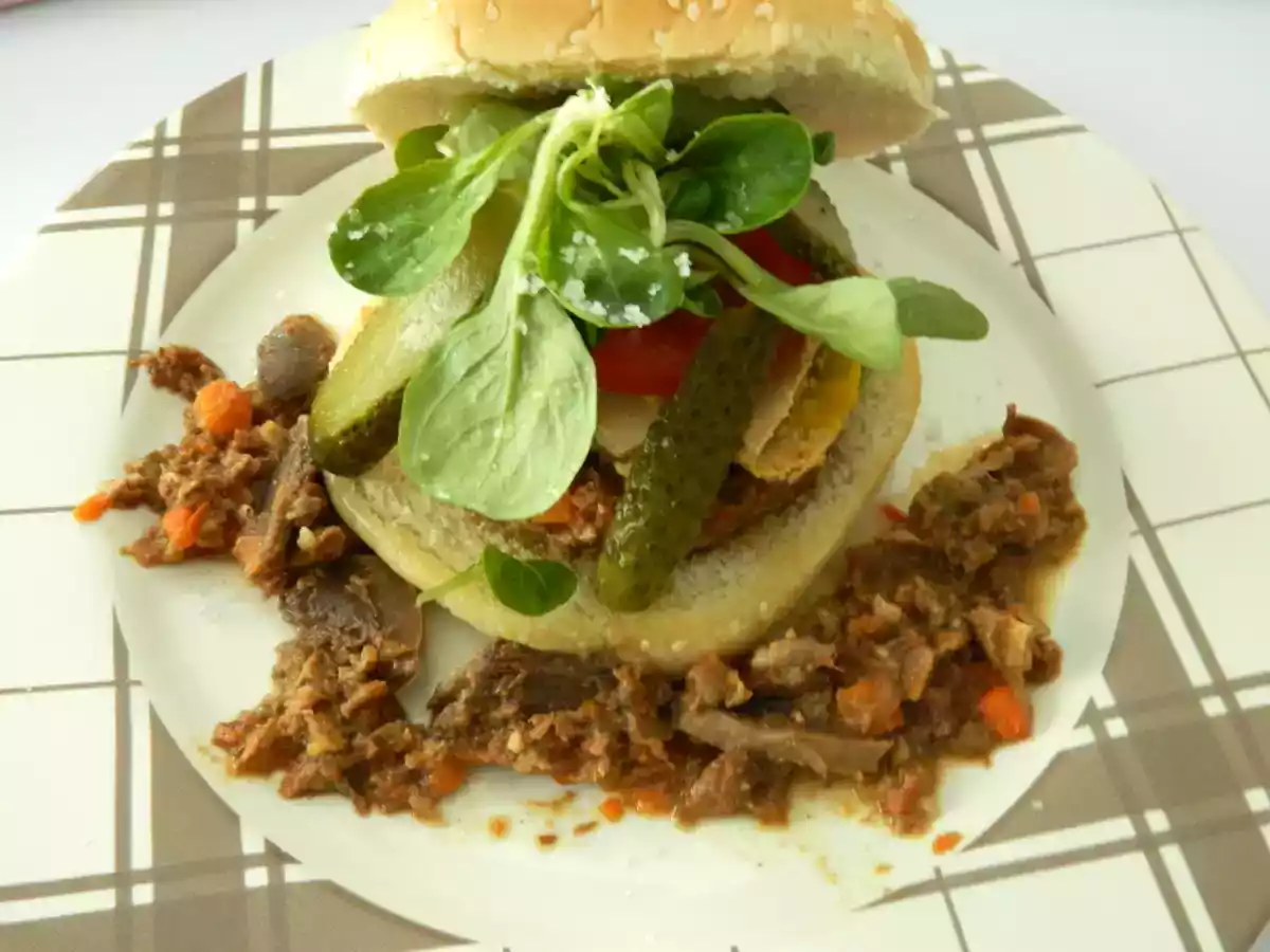 Burger aux deux canards, Foie gras de canard et émietté de canard