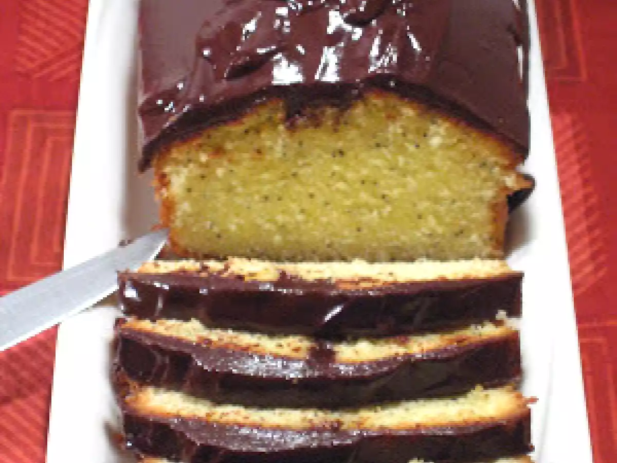 Cake à l'orange & au pavot, sirop d'orange, ganache épicée