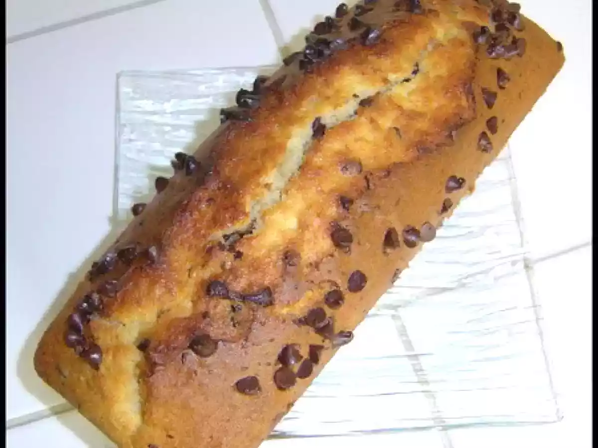 CAKE A LA BANANE, A LA NOIX DE COCO ET AUX PEPITES DE CHOCOLAT