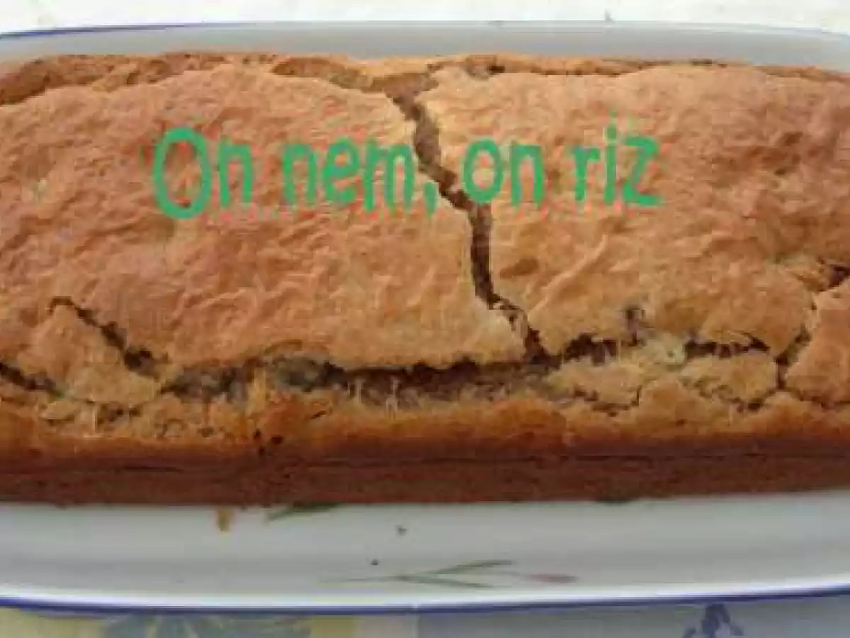 Cake à la châtaigne, figues et roquefort