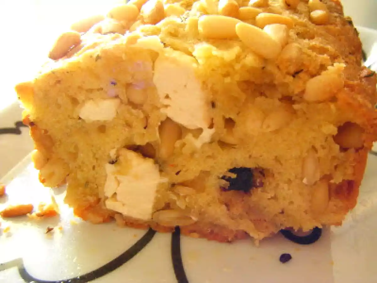 Cake à la feta, aux pignons de pin et aux tomates séchées - photo 2