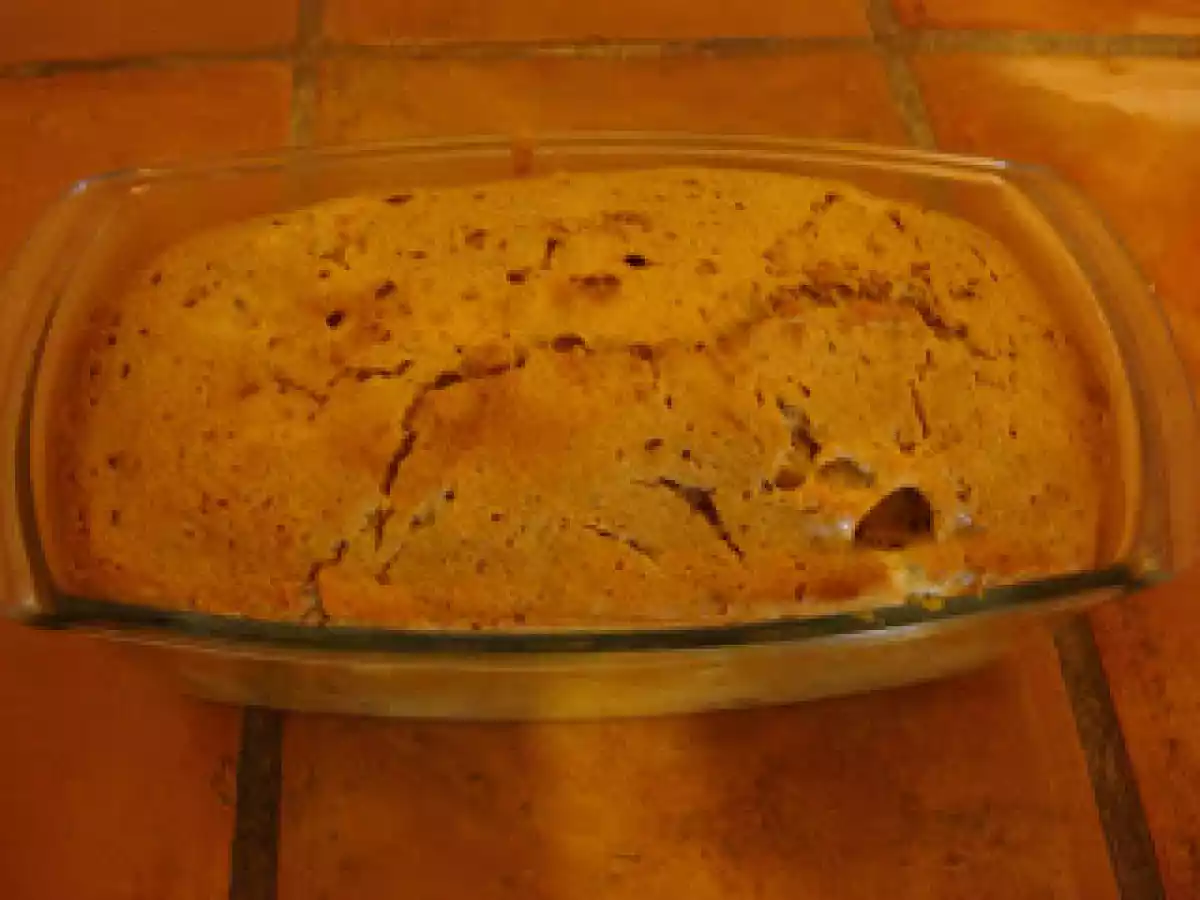 Cake à la Fourme d'Ambert et aux raisins