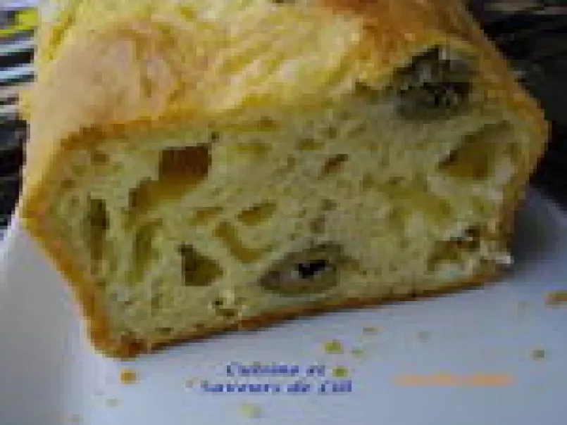 Cake au cantal, lardons et olives - photo 3