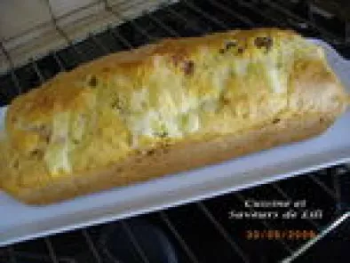 Cake au cantal, lardons et olives - photo 2
