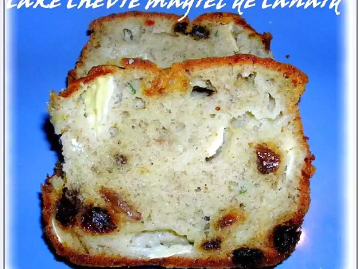CAKE AU CHEVRE, RAISINS ET MAGRET DE CANARD SECHE
