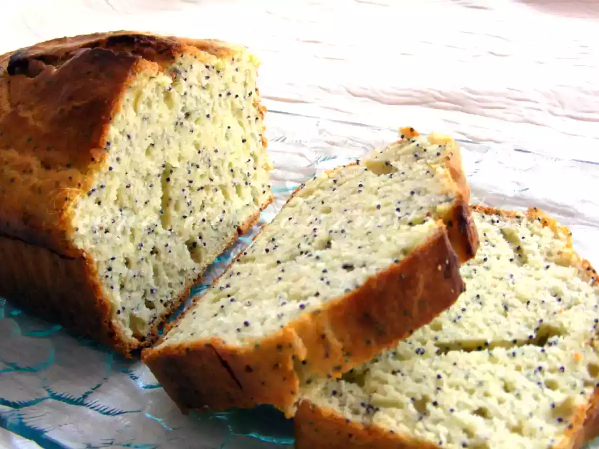 Cake au citron, amandes et graine de pavot