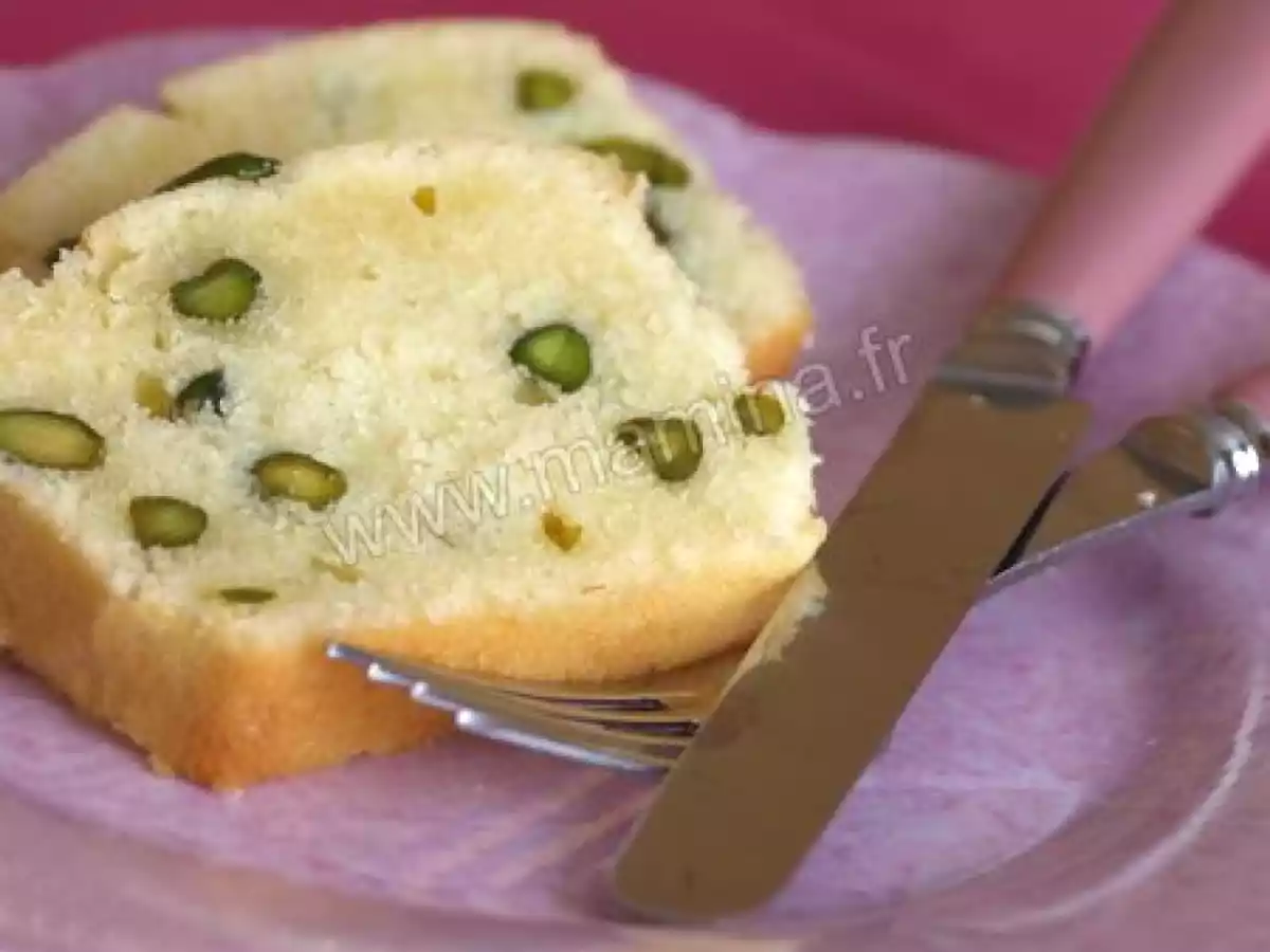 Cake au citron, amandes et pistaches, sans farine