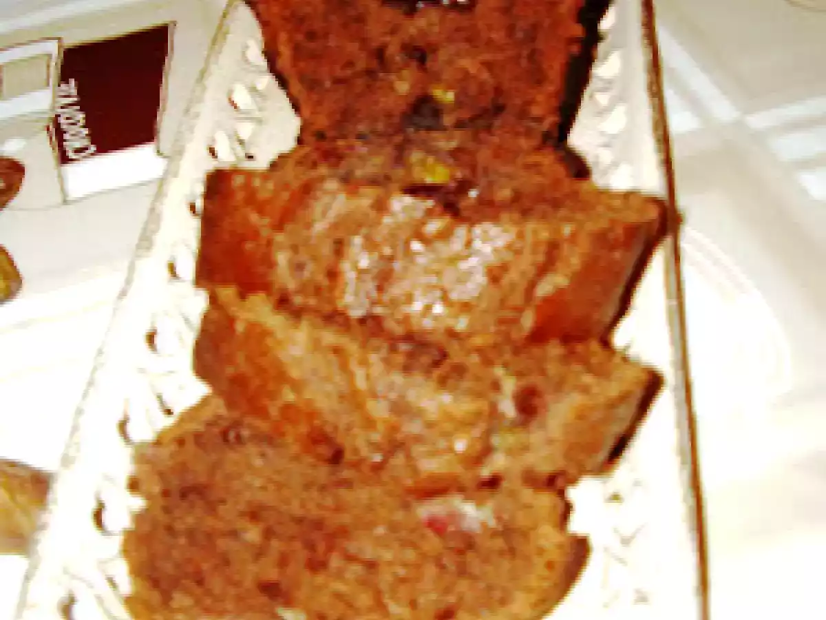 Cake au coeur moelleux, aux dattes, au miel et aux épices