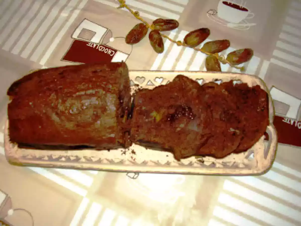 Cake au coeur moelleux, aux dattes, au miel et aux épices - photo 2