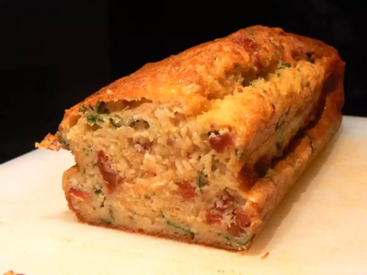 Cake au crabe et aux tomates séchées