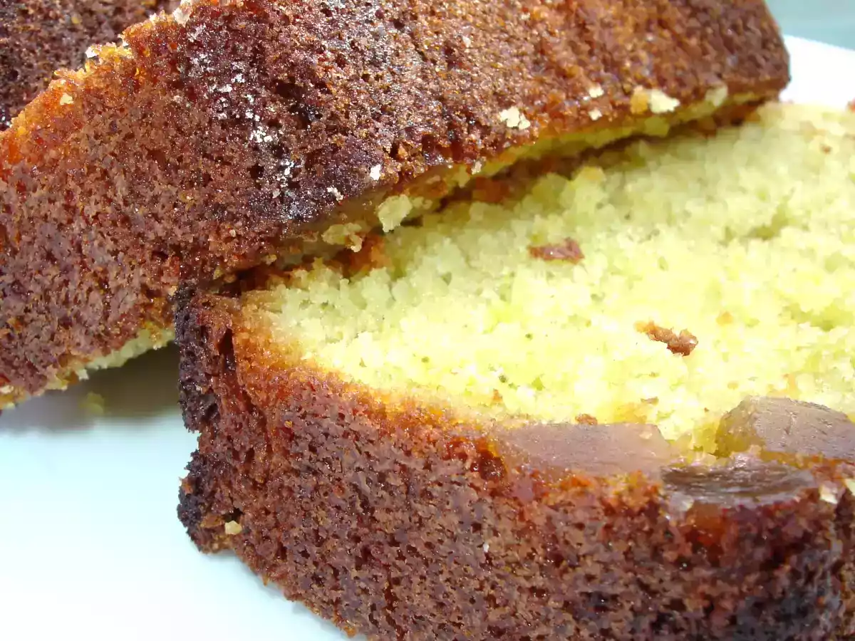 CAKE AU GINGEMBRE CONFIT, CITRON ET THE MATCHA