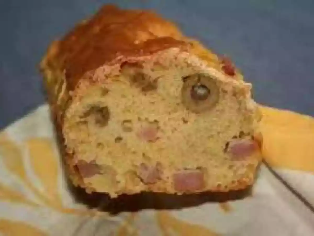 Cake au jambon et aux olives