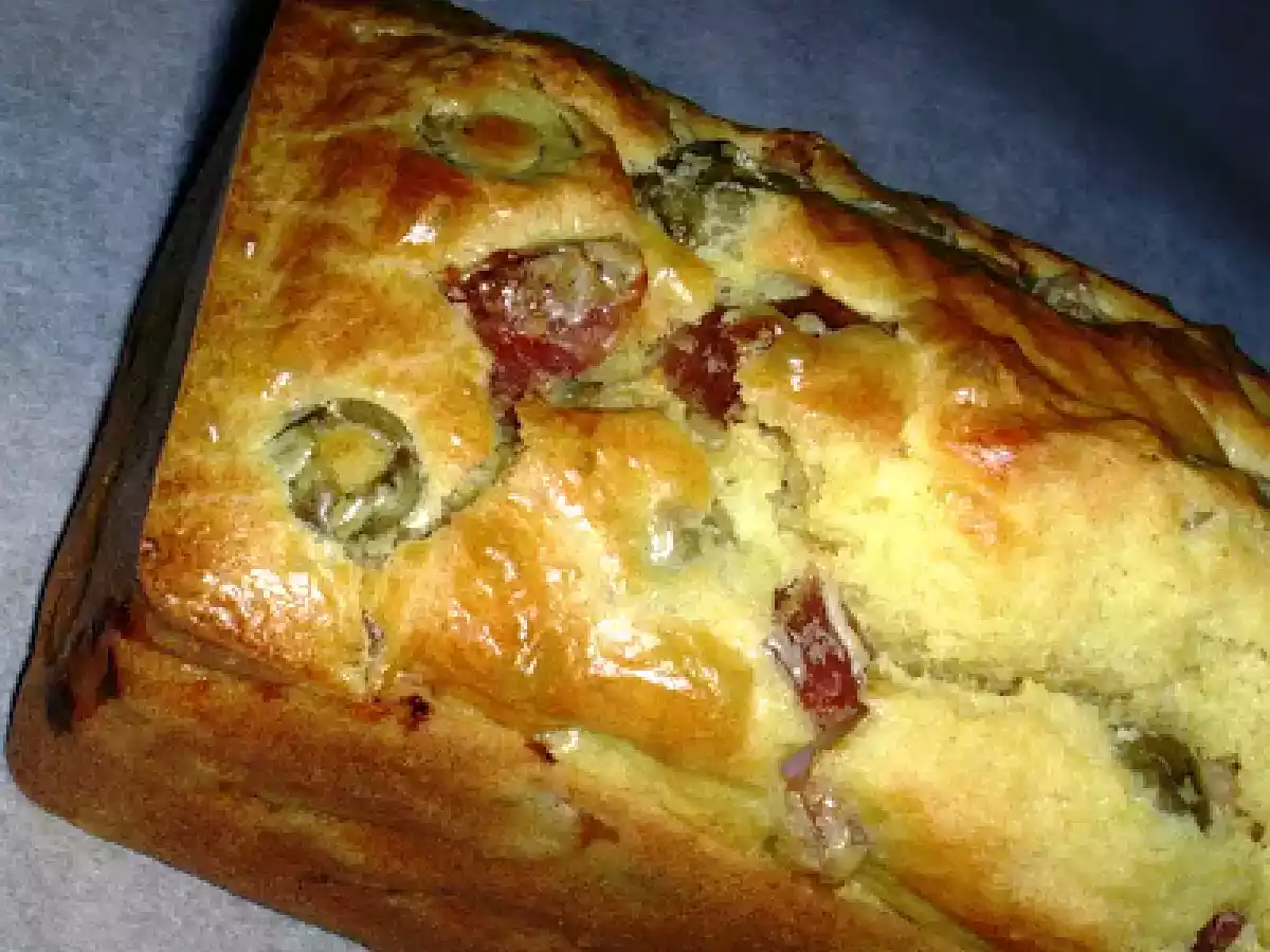 Cake au jambon et olives vertes