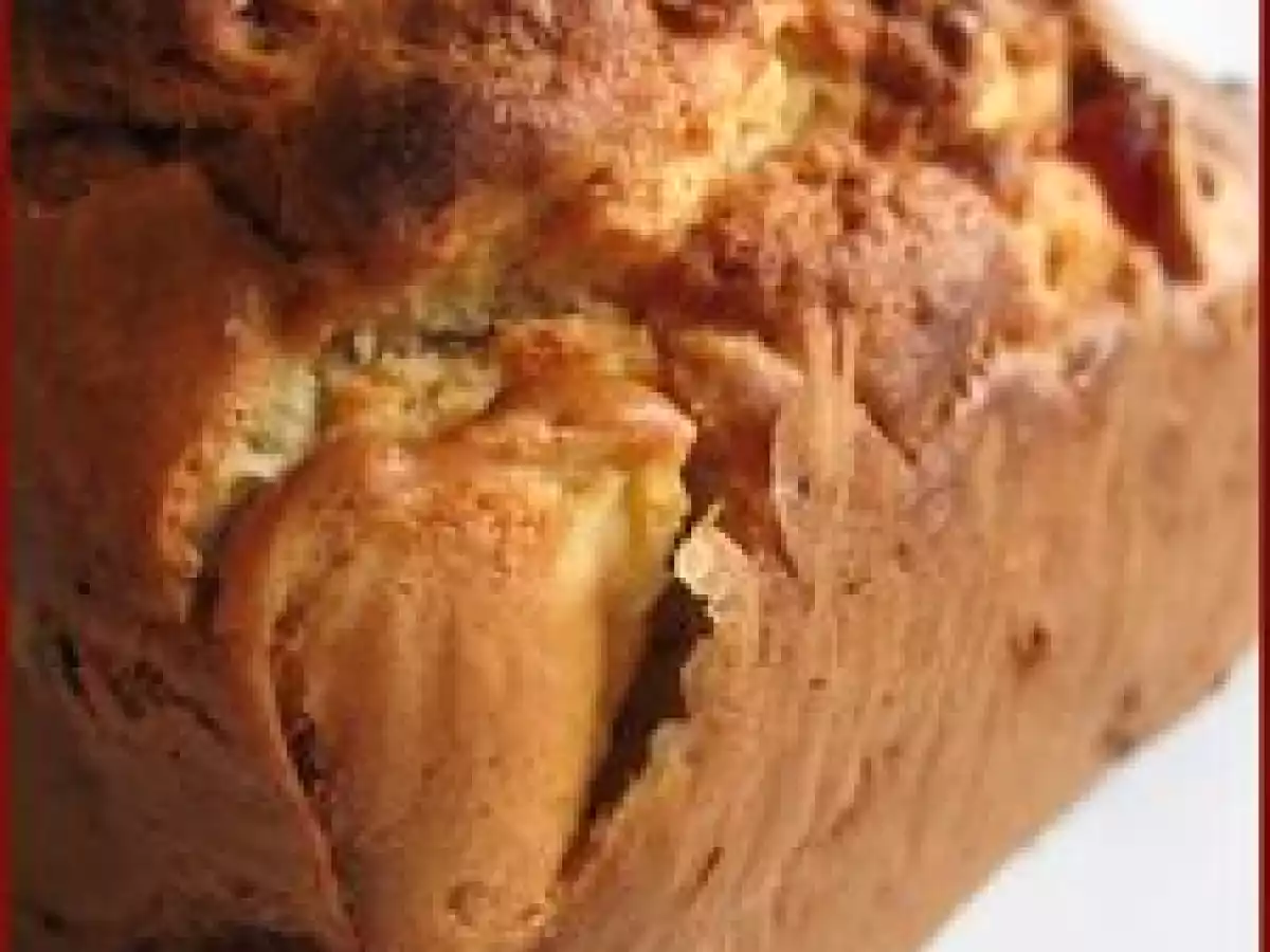 Cake au mascarpone, aux pommes et fraises séchées