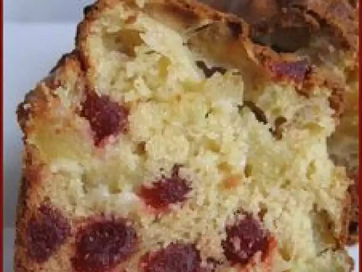 Cake au mascarpone, aux pommes et fraises séchées - photo 2