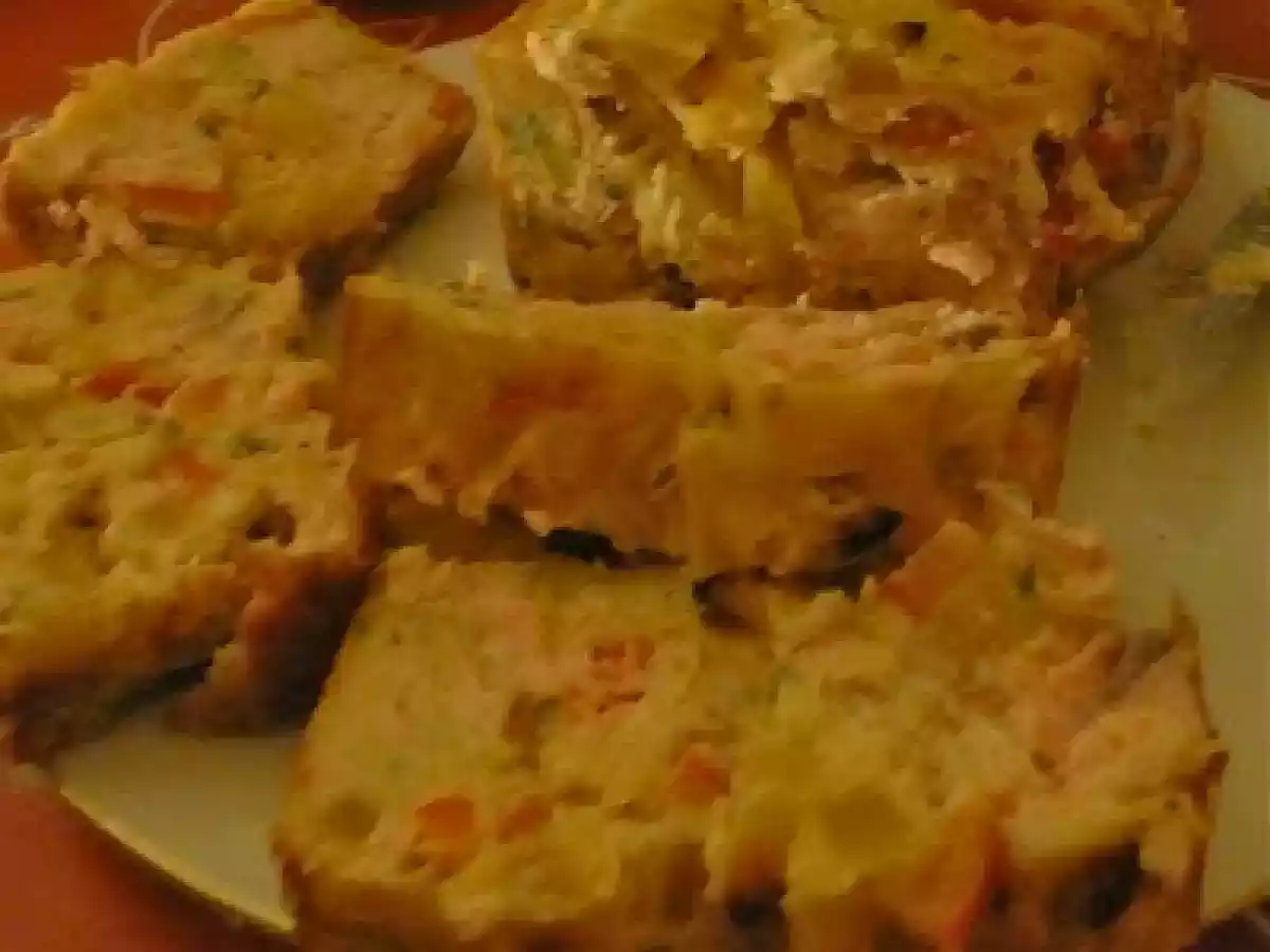 Cake au saumon, au poivron et à la mangue caramélisée
