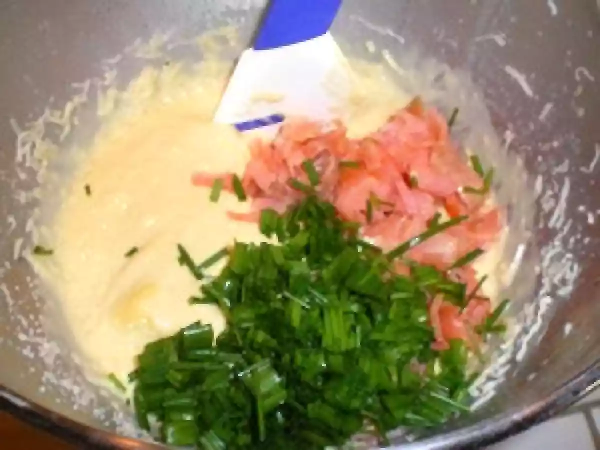 Cake au saumon fumé, à l'oseille et à la ciboulette - photo 2