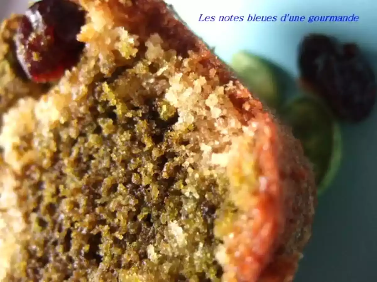 Cake au thé vert matcha, chocolat blanc et cerises séchées - photo 6