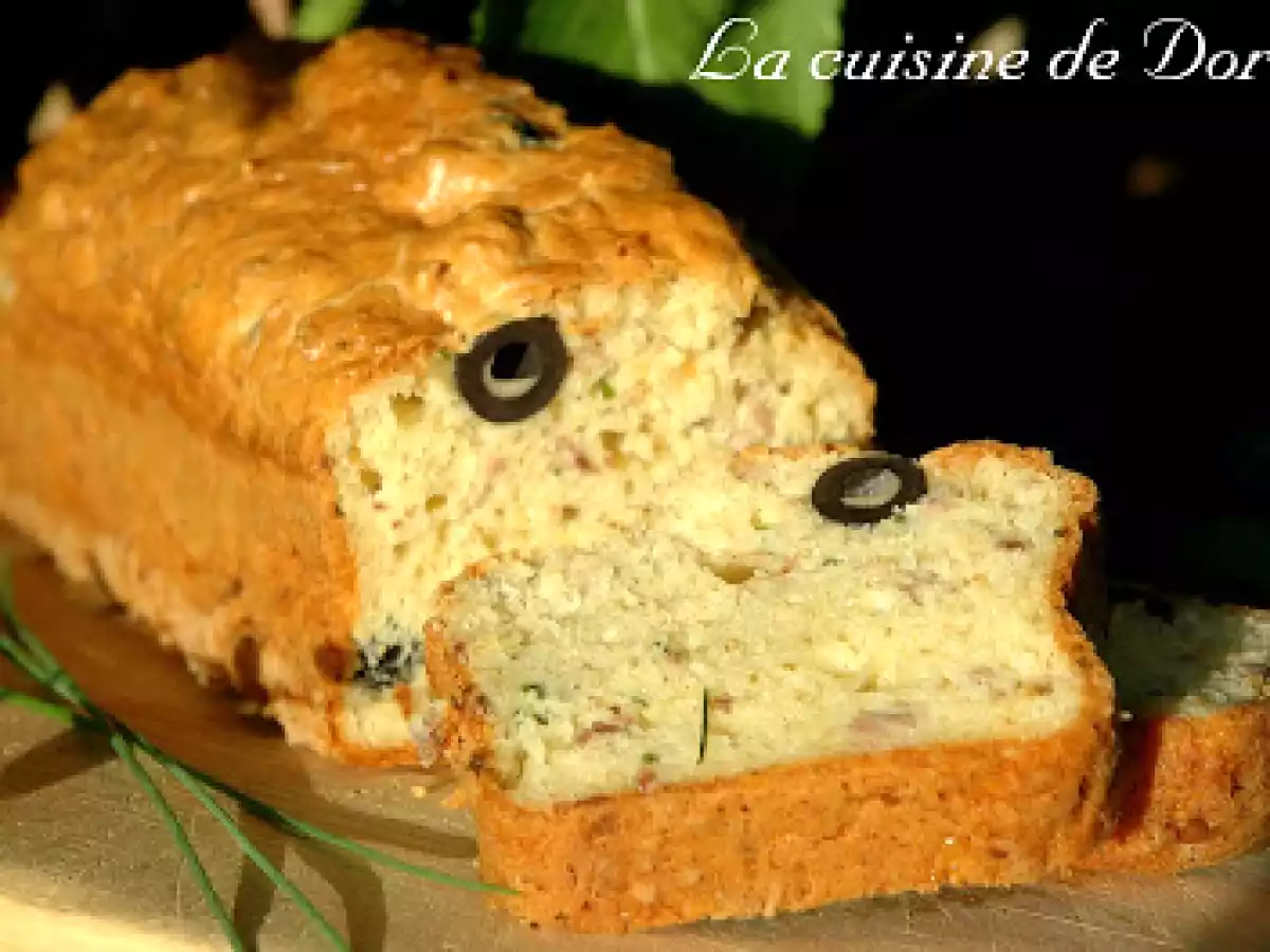Cake au thon et olives noires