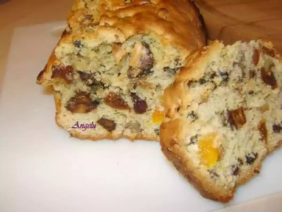 Cake aux 6 fruits secs