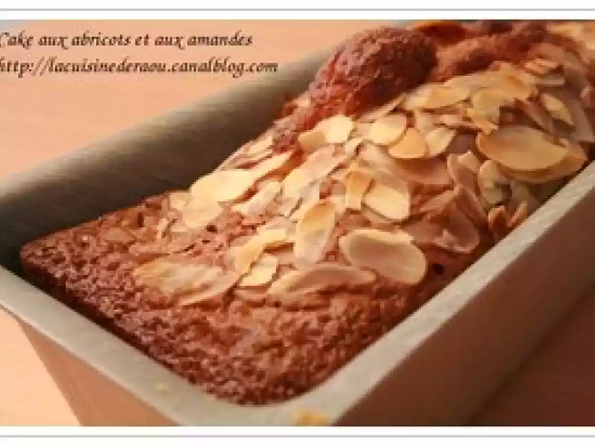 Cake aux abricots et aux amandes