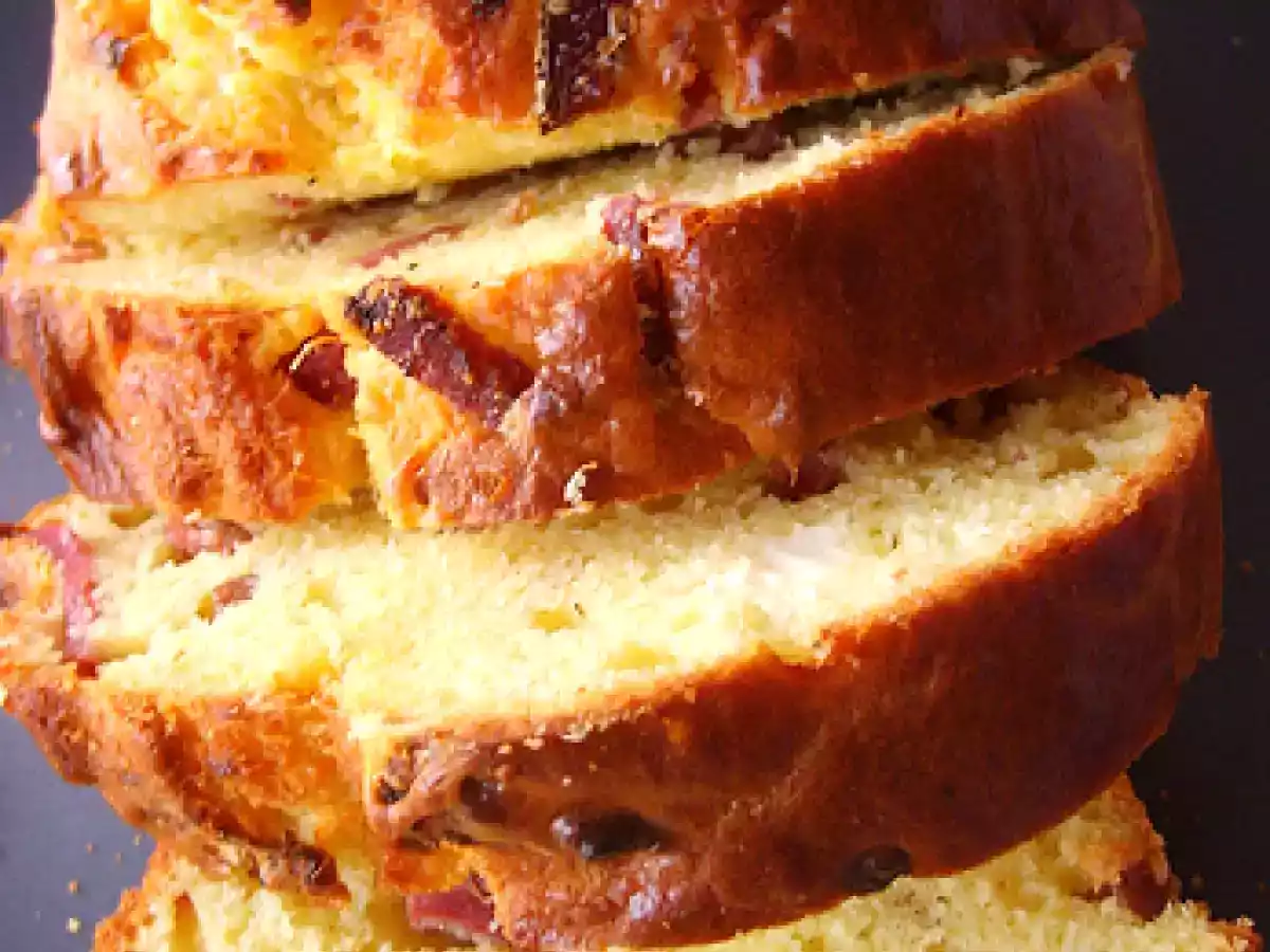 Cake aux Allumettes de Canard, Huile d'Olive, Vache qui Rit.