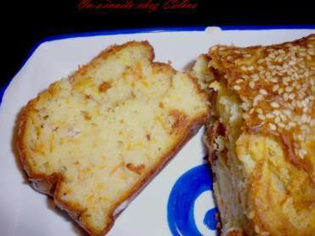 Recette de cake aux carottes et fromage ail et fines herbes
