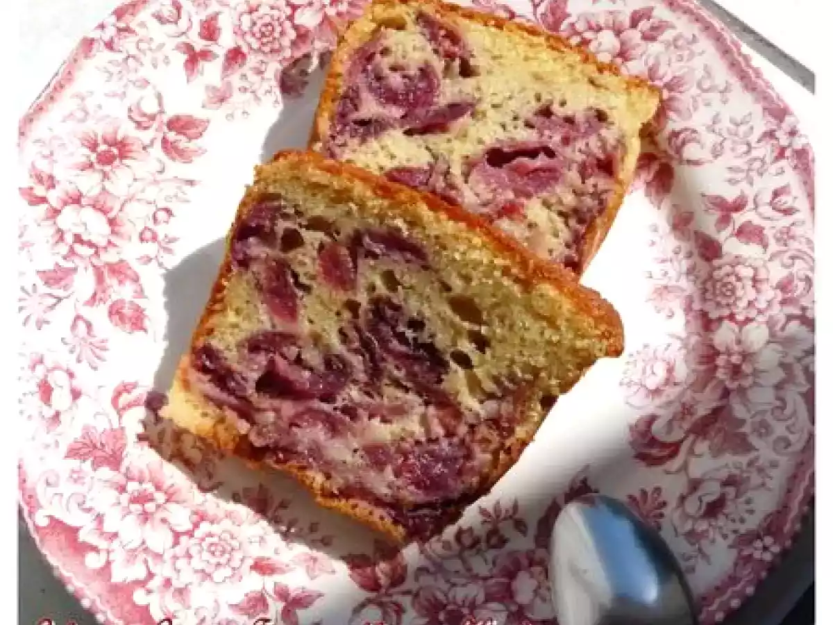 Cake aux Cerises, Fromage blanc et Kirsh