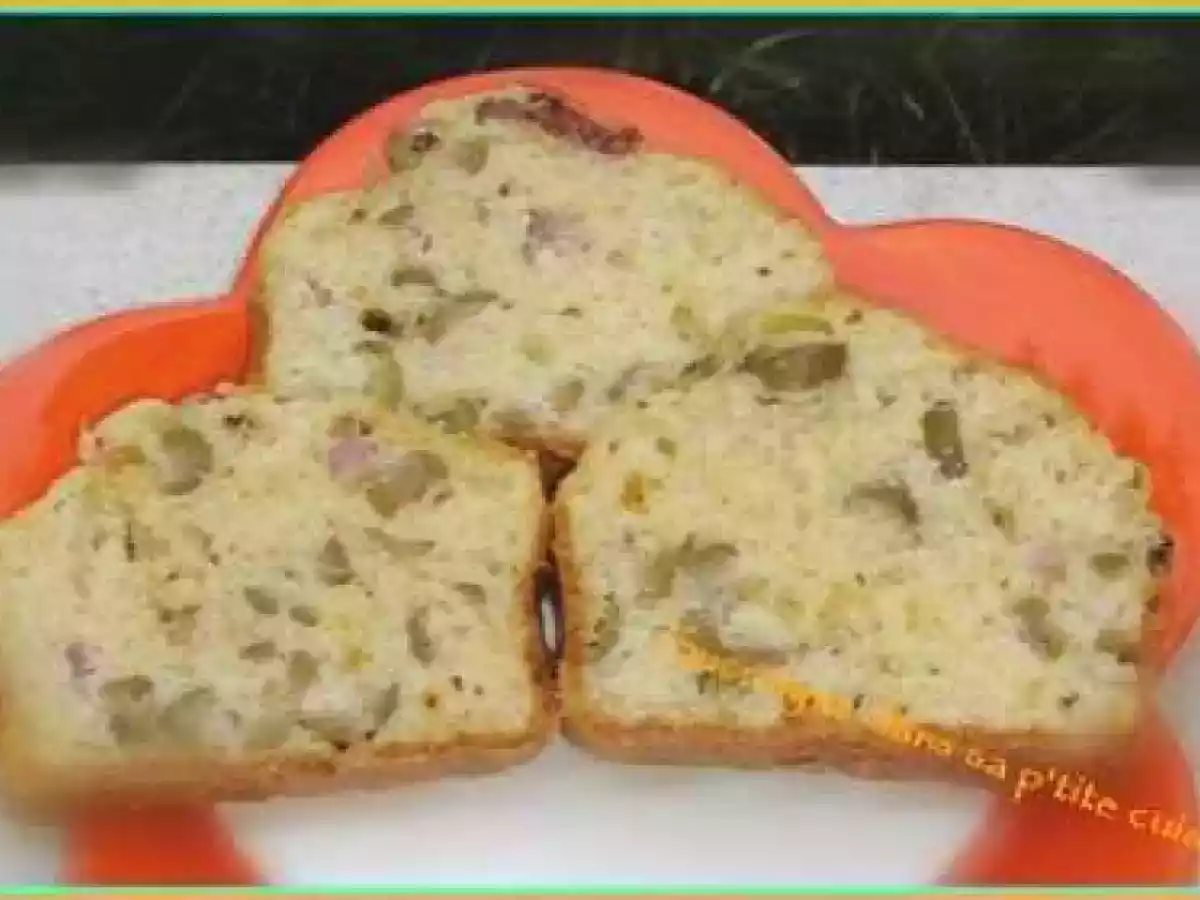 Cake aux olives et lardons