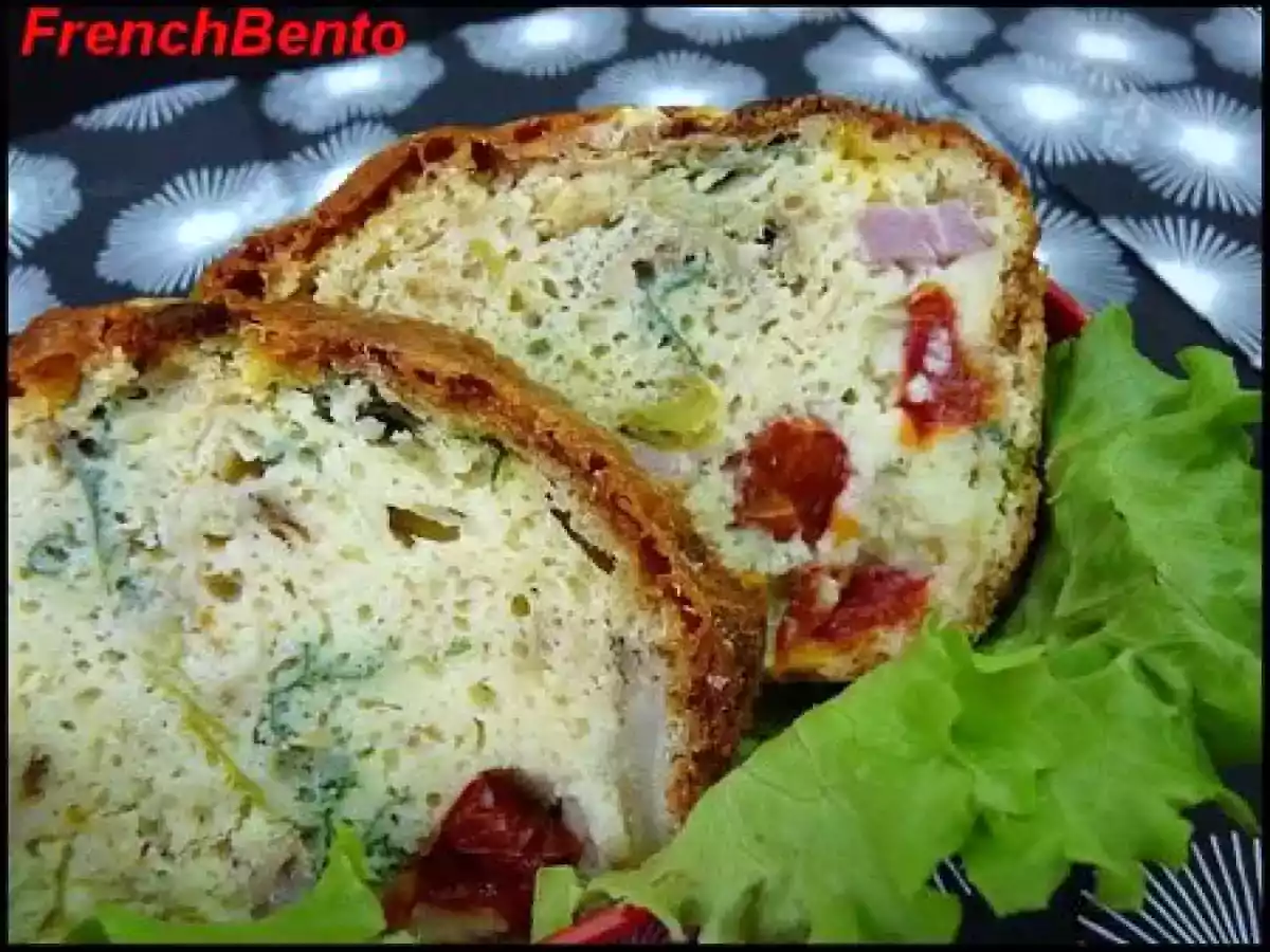 Cake aux poireaux fondus, lardons et tomates cerises (entre autres)