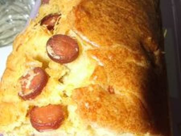 Cake aux saucisses et aux olives