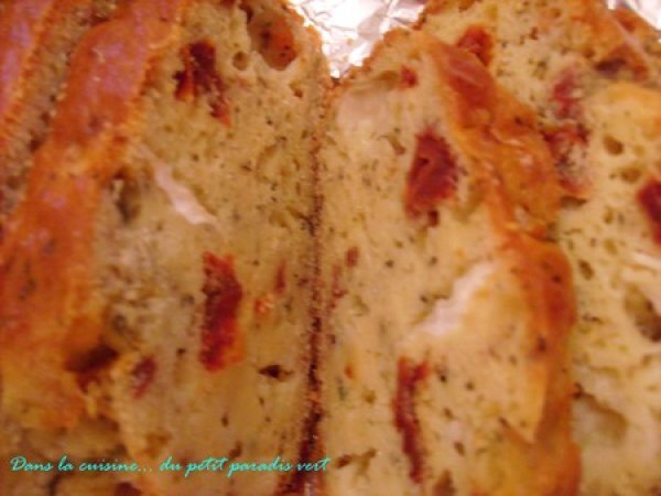 Cake Aux Tomates Sechees Et Fromage De Chevre Recette Ptitchef