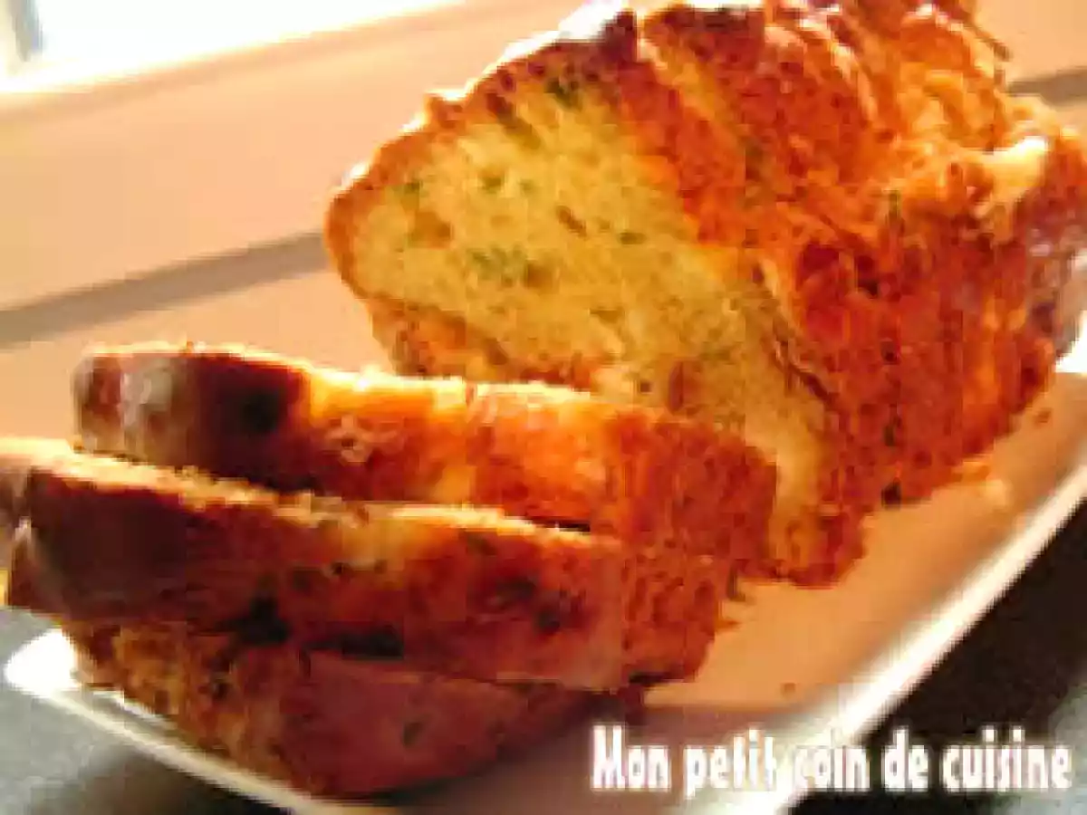 Cake aux tomates séchées, féta et origan (sans lait de vache)