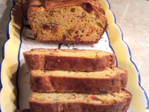 CAKE AUX TOMATES SECHEES, JAMBON ET MAROILLES