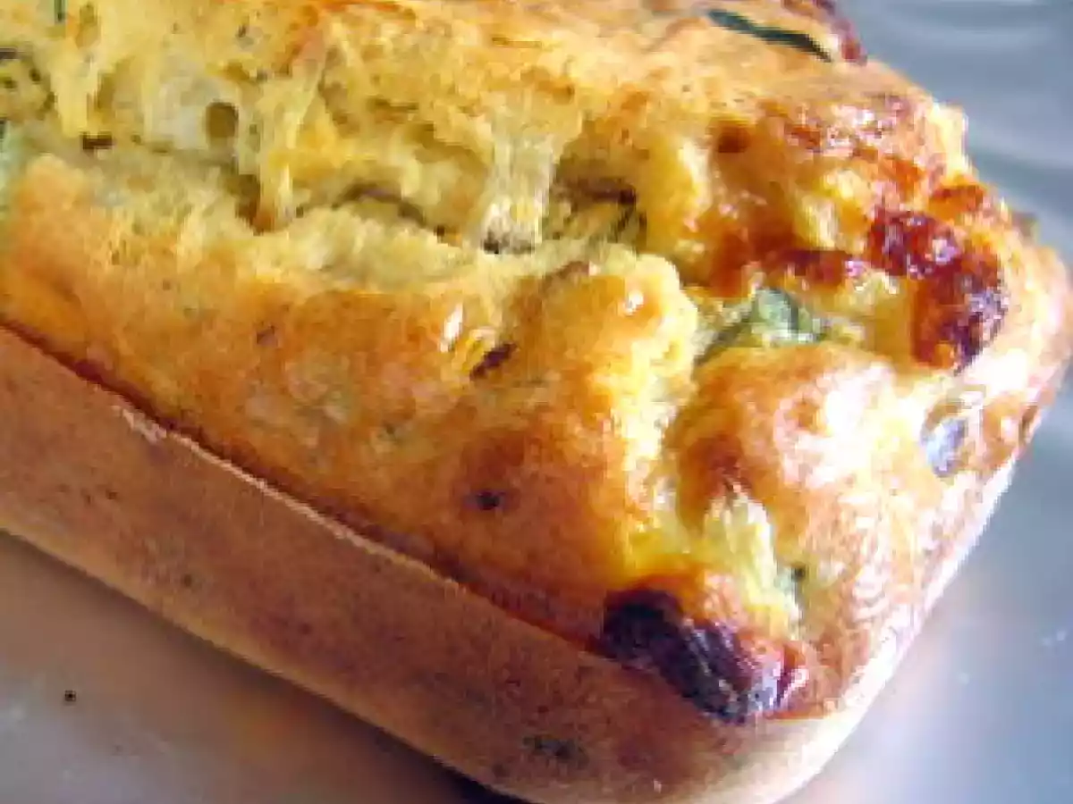 Cake aux tomates séchées, mozzarella et basilic - photo 2