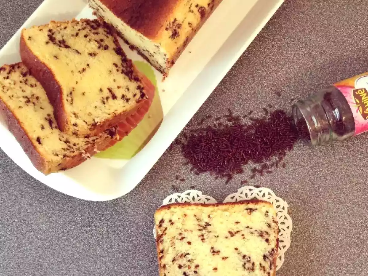 CAKE AUX VERMICELLES CHOCOLAT