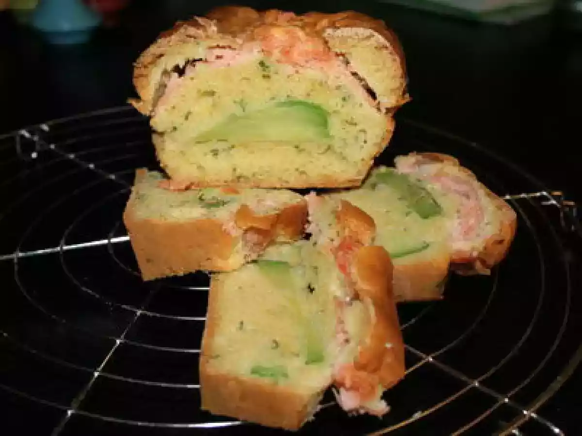 Cake avocat et saumon fumé