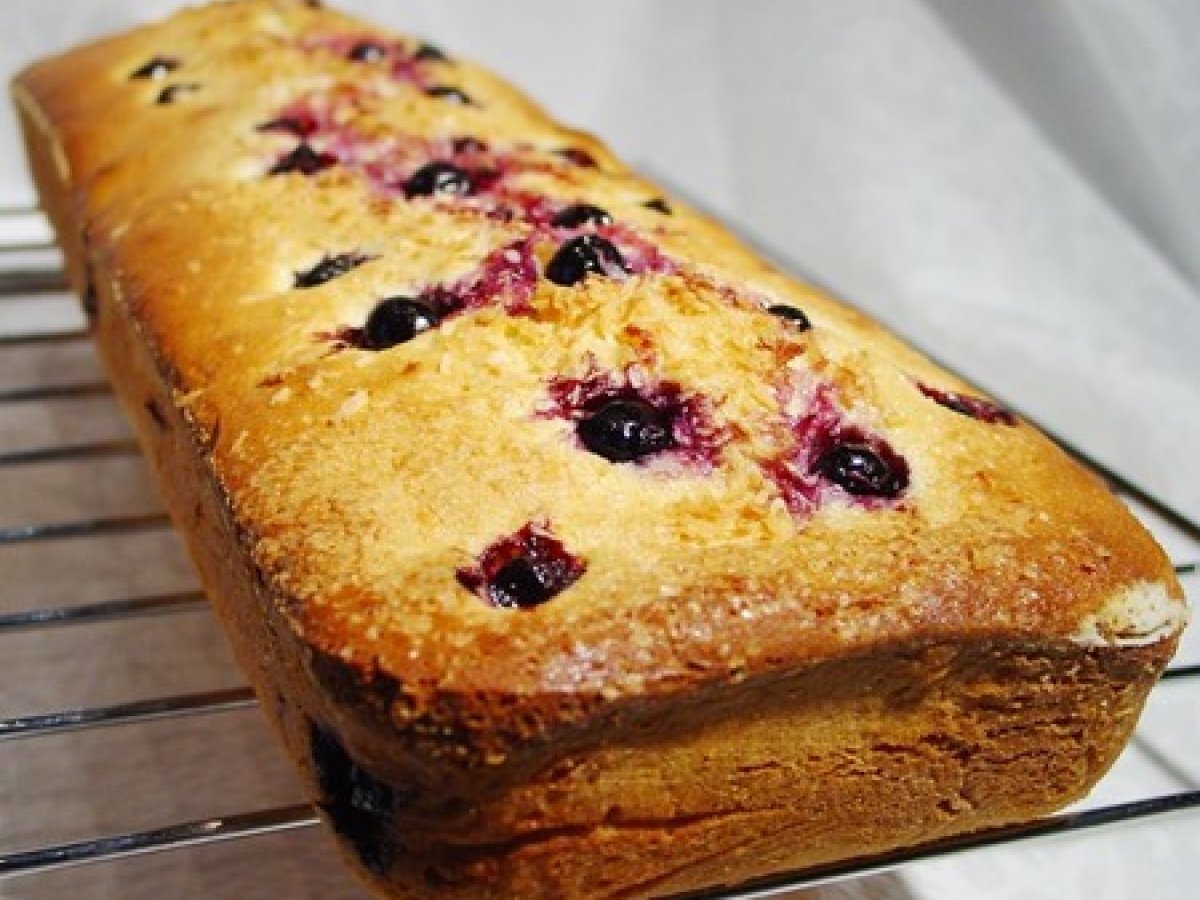 Cake Cassis Et Chocolat Blanc Recette Ptitchef
