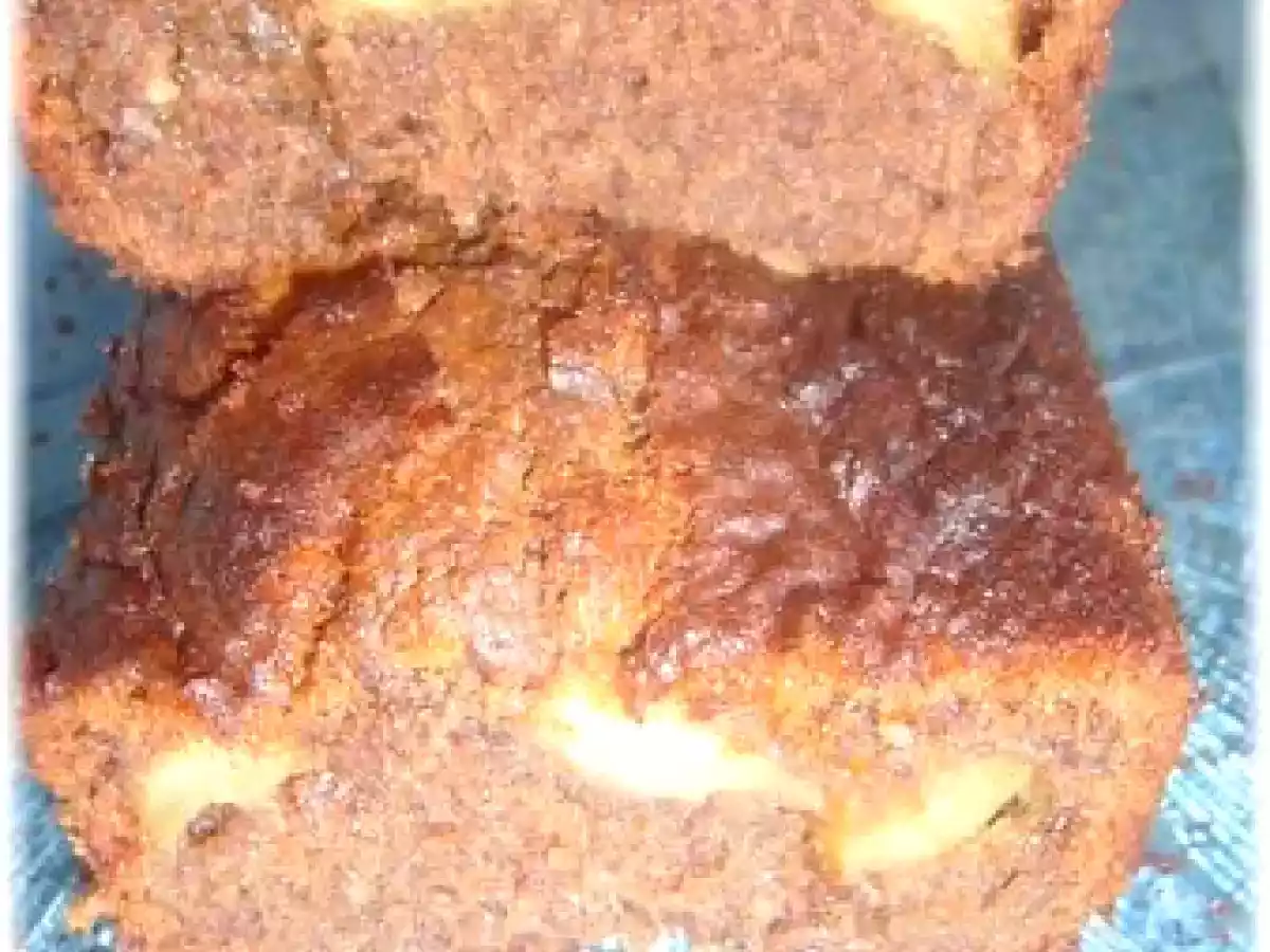 CAKE CHOCOLAT NOISETTES POMMES