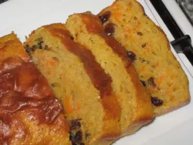 Cake d'hiver: carottes & raisins secs