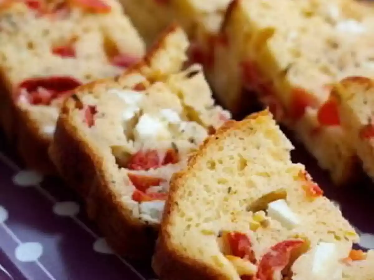 Cake feta et tomates cerise