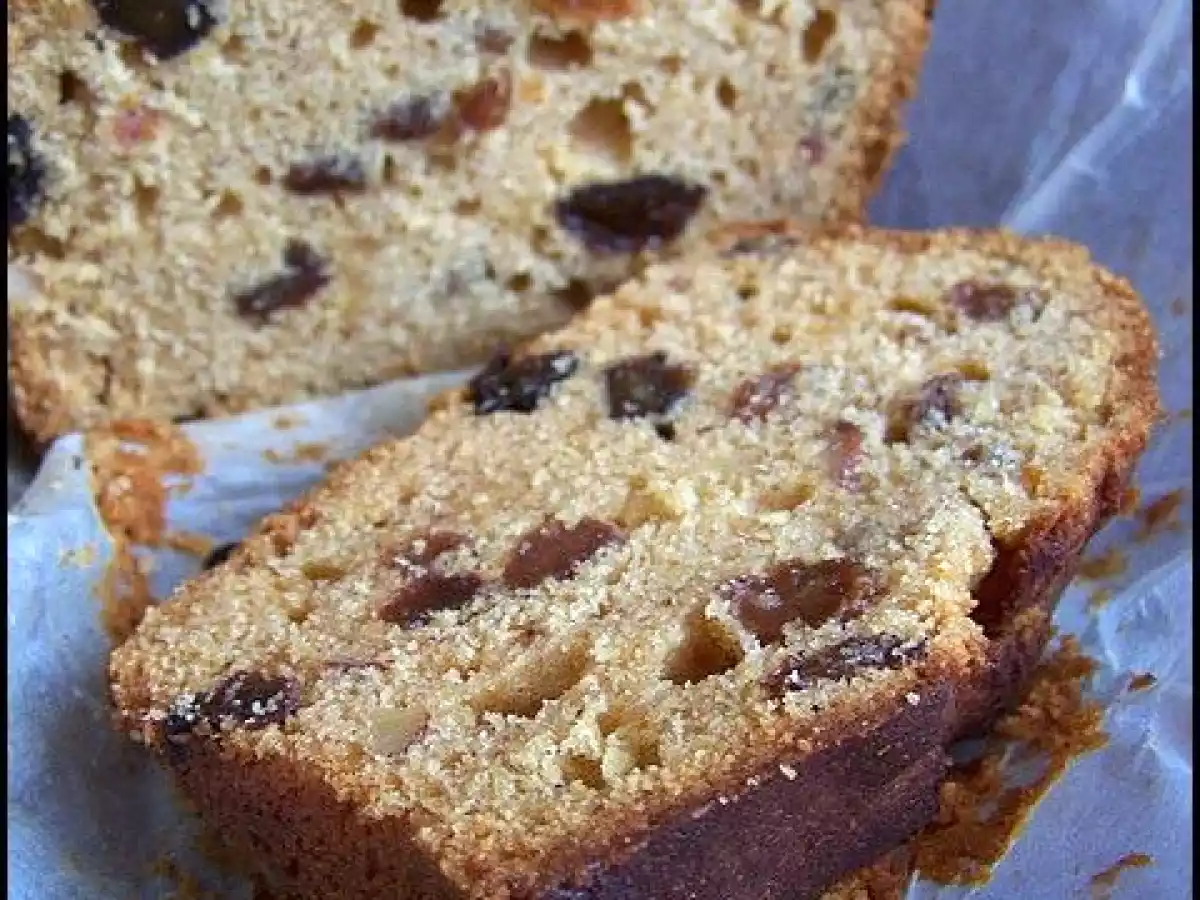 Cake indien aux raisins secs, épices douces et zestes d'orange