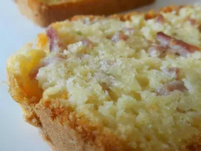 Cake jambon & gruyère