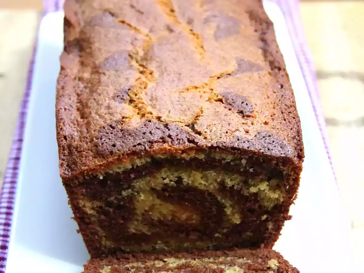 Cake marbré aux deux chocolats