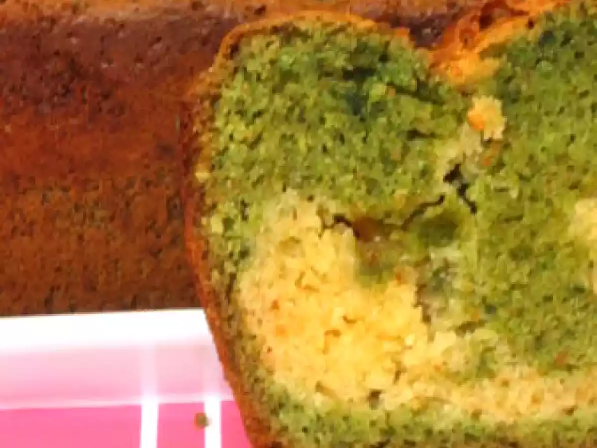 Cake marbré pistache - chocolat blanc ! ! !