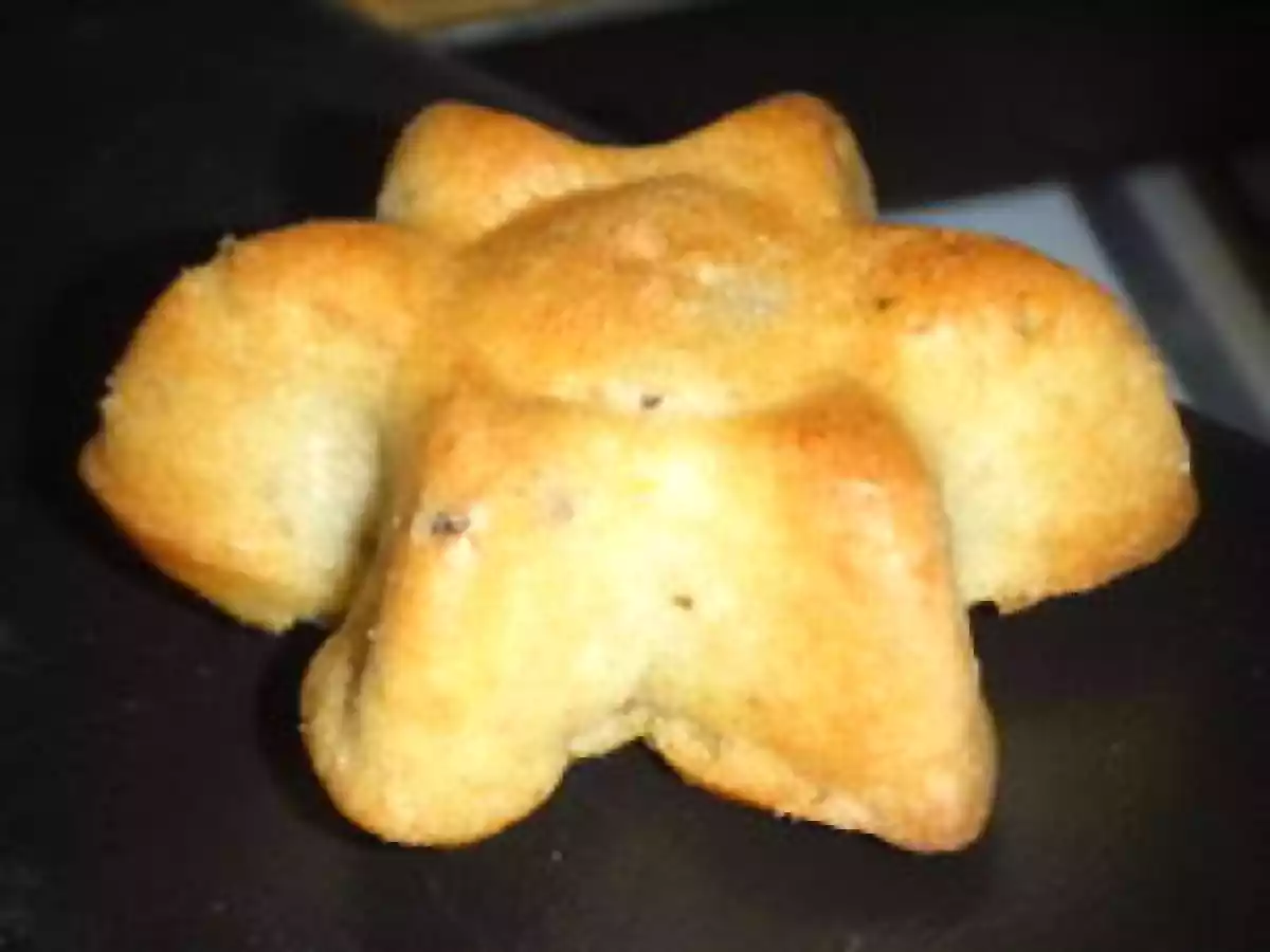 Cake olives noires, tomates séchées et anchois